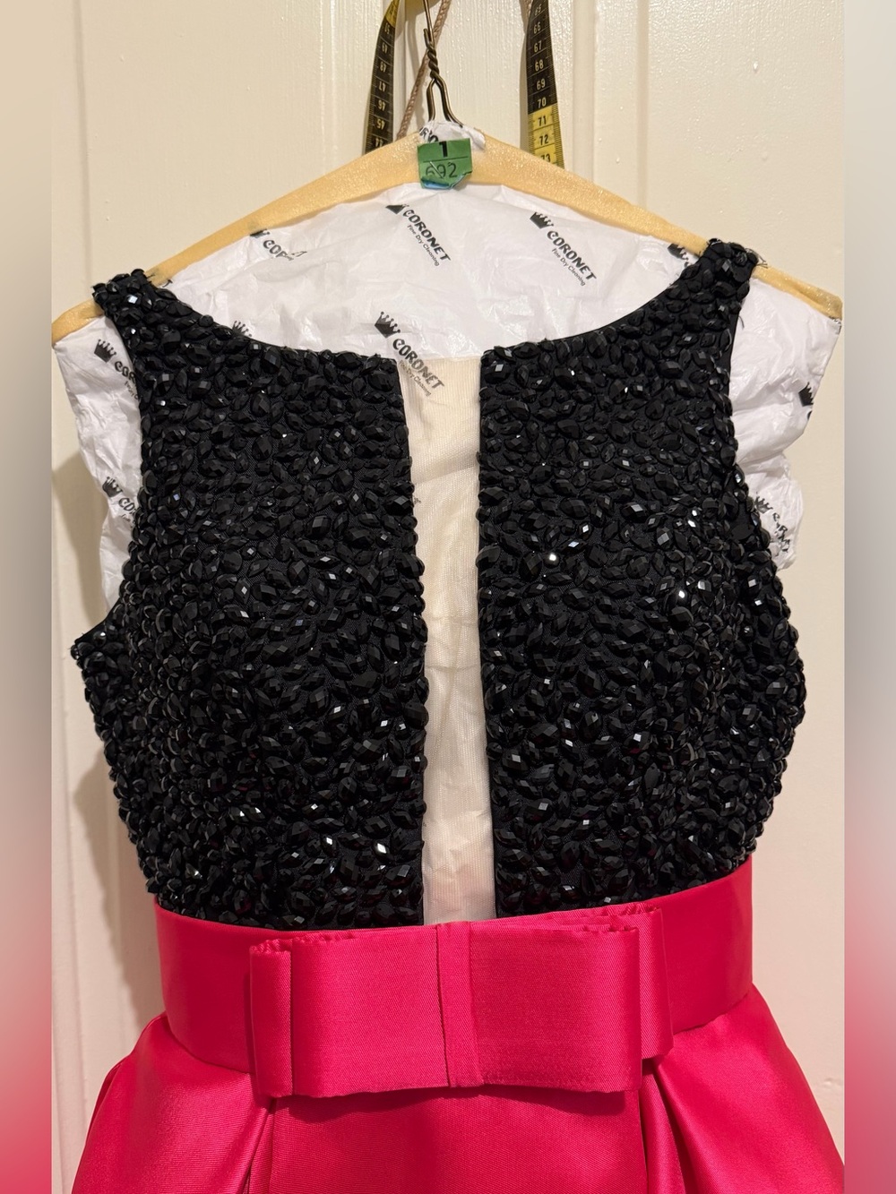 Jovani Black Beaded & Hot Pink Satin Ball Gown | Size 4 | freshly dry cleaned - Picture 5 of 6